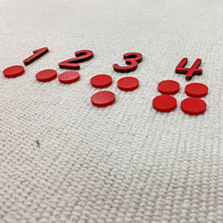 montessori numerals and counters